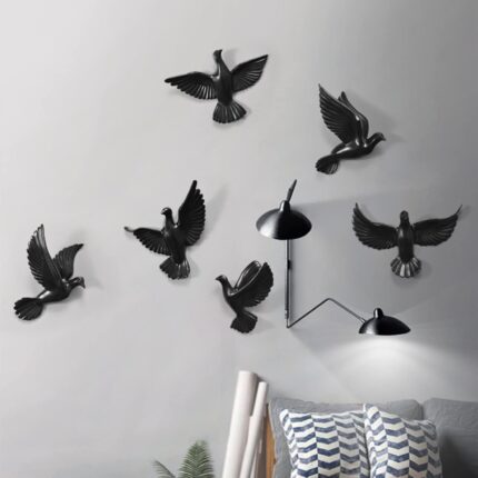 FLIGHT OF FANTASY PIGEON SET BLACK