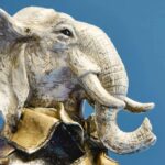 ANIMAL FIGURE / ANIMAL BUST CAPTAIN ELEPHANT