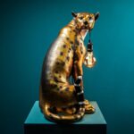 Gold leopard deco art lamp by Lume Art Gallery – polyresin and metal animal lamp with gold antique finish