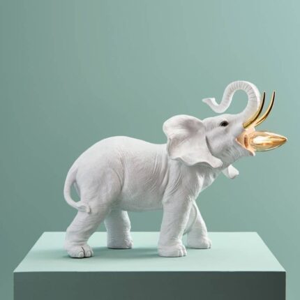 Dumbo Elephant Lamp – sculptural animal lamp in polyresin with white and gold tusks, ideal for modern living room decor