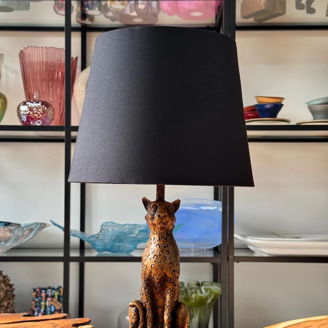 1 LEOPARD TABLE LAMP