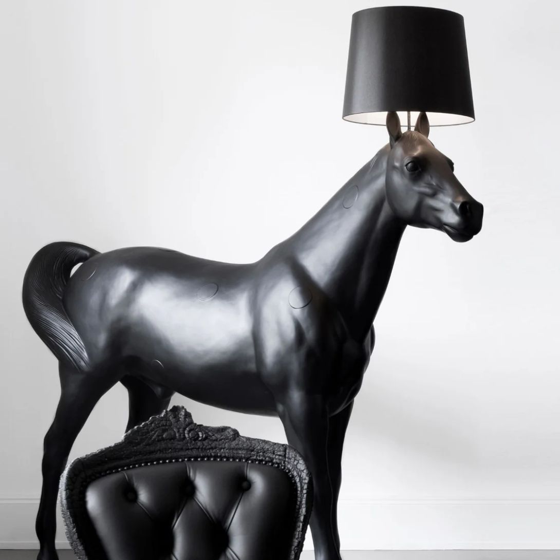 4 HORSE LAMP