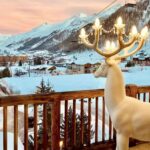 FAWN SCULPTURE FLOOR LAMP WHITE