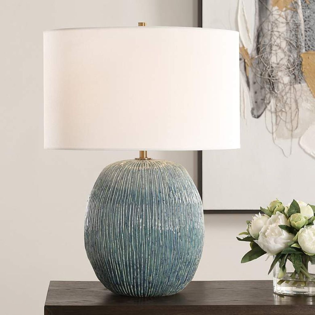 1 BLUE CERAMIC ACCENT TABLE LAMP