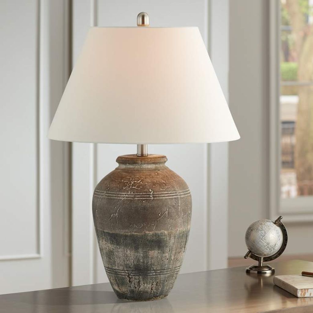 1 HIGH CERAMIC VASE TABLE LAMP
