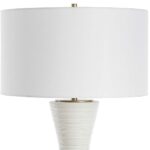 MATTE WHITE CERAMIC TABLE LAMP