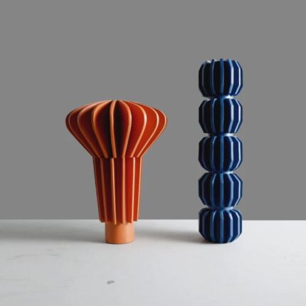 VERTICAL RHYTHM TOTEM VASE