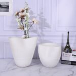 FLOW CREST VASE WHITE