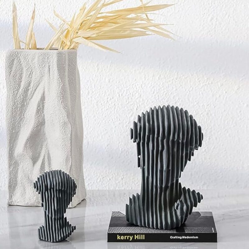 MONOCHROMATIC HEAD