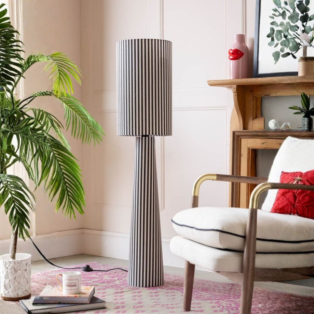 5 BLACK AND WHITE STRIPE FLOOR LAMP