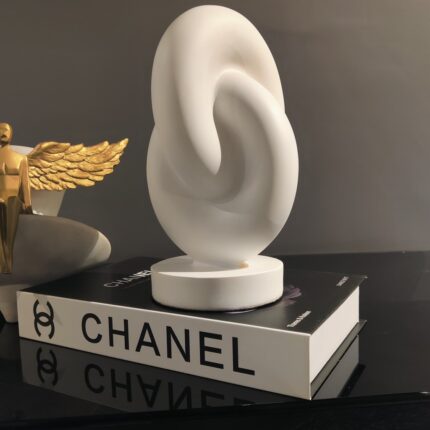 INFINITY KNOT CENTREPIECE