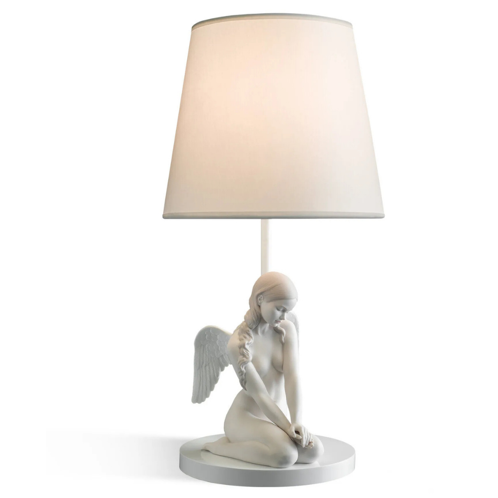 BEAUTIFUL ANGEL TABLE LAMP with structured shade, designed by sculptor Ernest Massuet BEAUTIFUL ANGEL TABLE LAMP with structured shade, designed by sculptor Ernest Massuet
