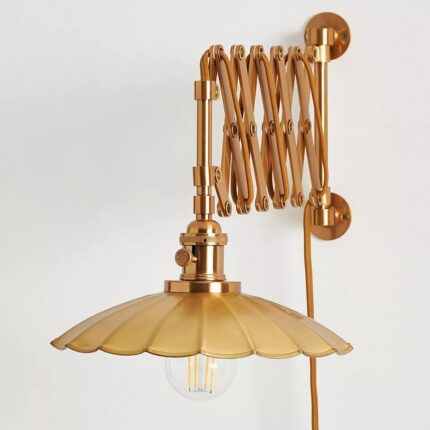 GRETA SCALLOPED ACCORDION SCONCE WALL LIGHT IN BRASS GOLD