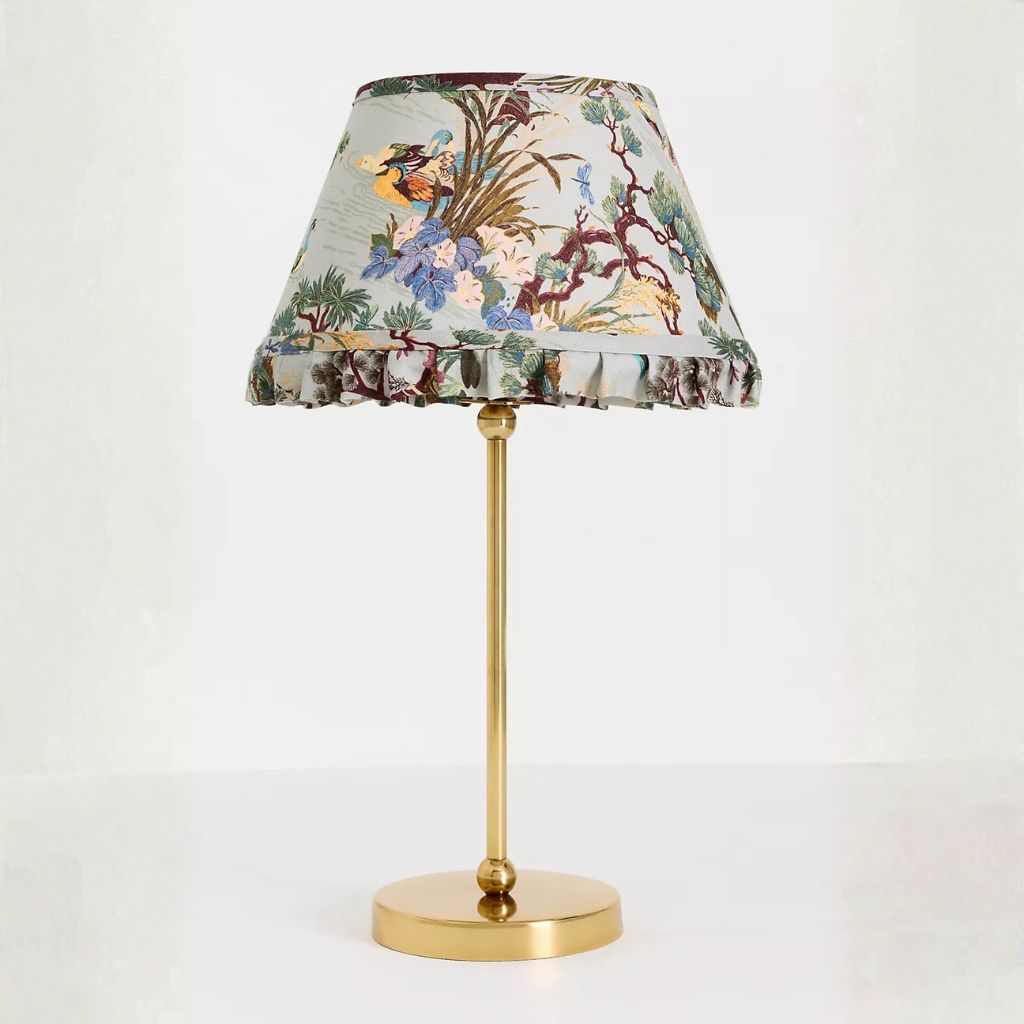 LEE BERNADETTE BRASS TABLE LAMP WITH RUFFLE PRINTED SHADE LEE BERNADETTE BRASS TABLE LAMP WITH RUFFLE PRINTED SHADE