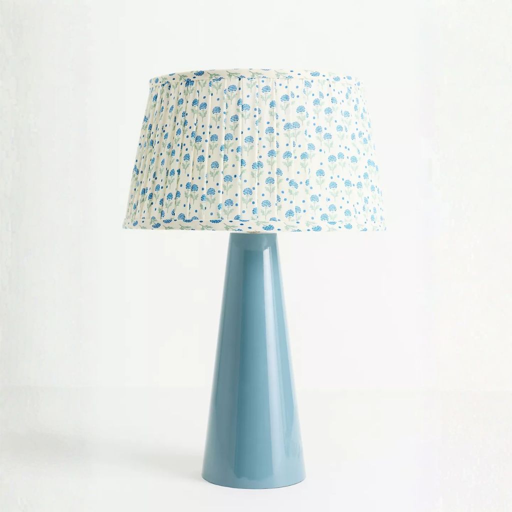 AVALINA ENAMELED METAL PRINTED PLEATED SHADE TABLE LAMP AVALINA ENAMELED METAL PRINTED PLEATED SHADE TABLE LAMP
