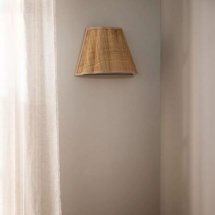 NEUTRAL SCALLOPED WALL SCONCE LIGHT